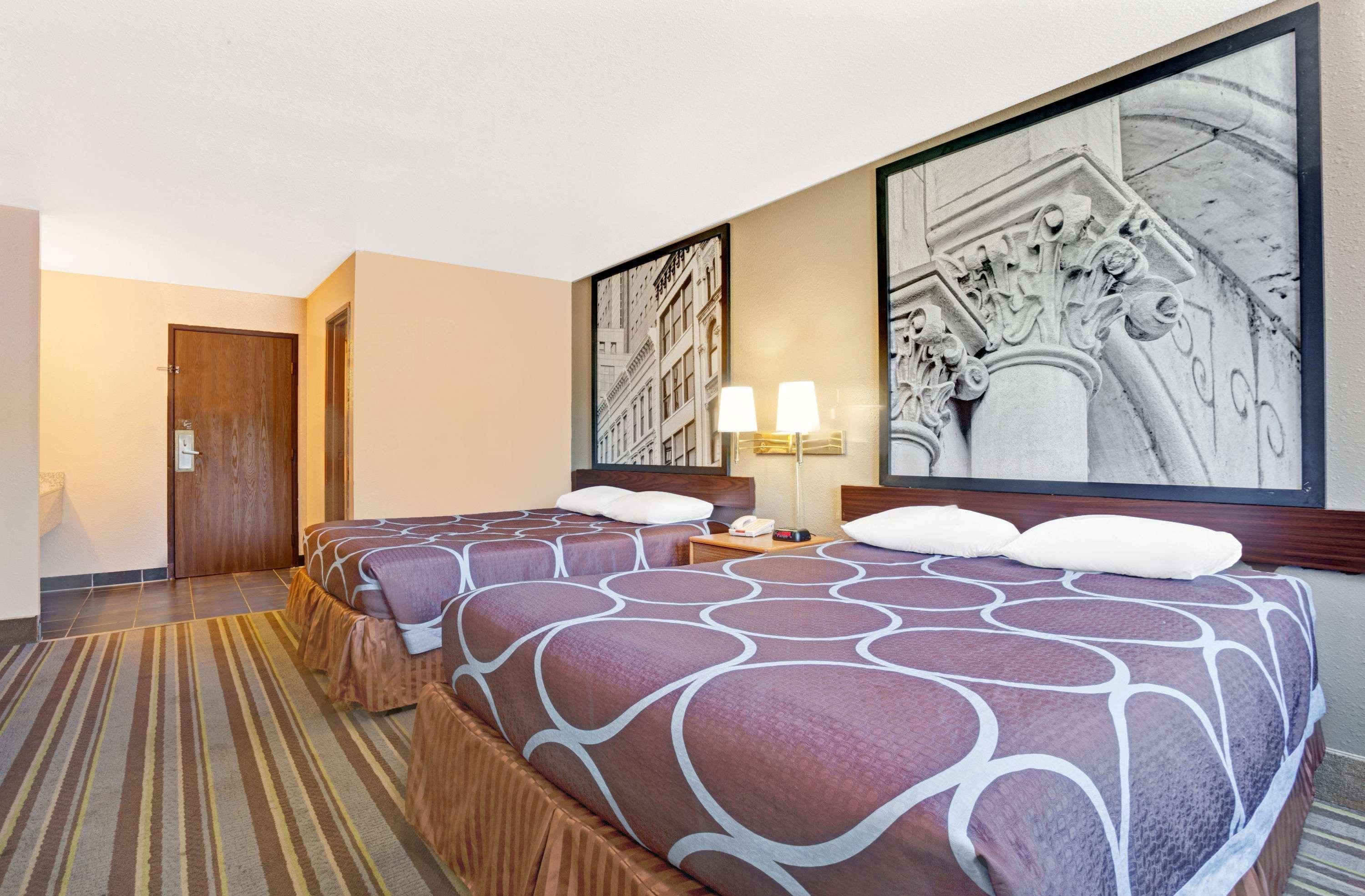 Super 8 By Wyndham Louisville Airport Ngoại thất bức ảnh