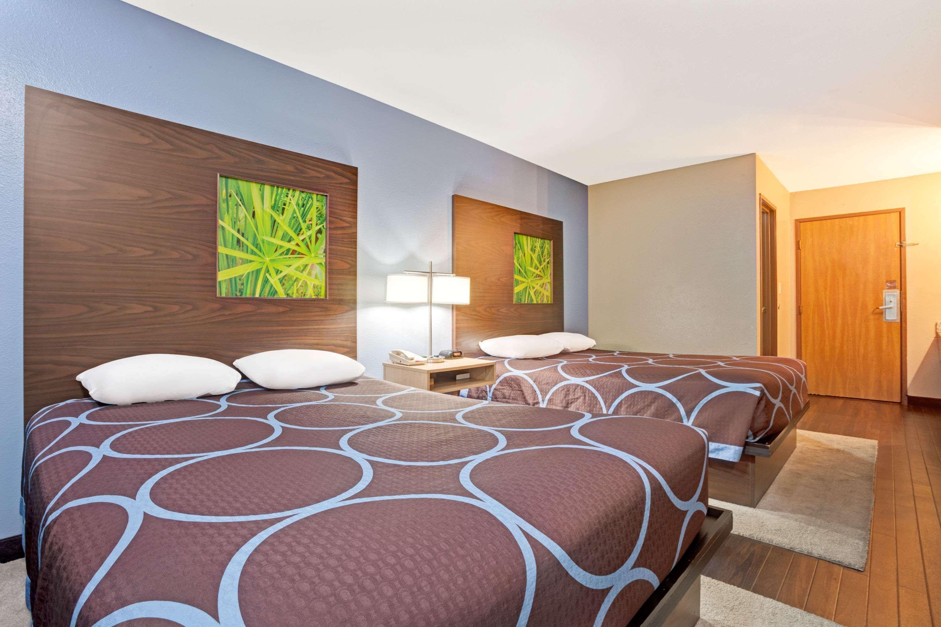 Super 8 By Wyndham Louisville Airport Ngoại thất bức ảnh