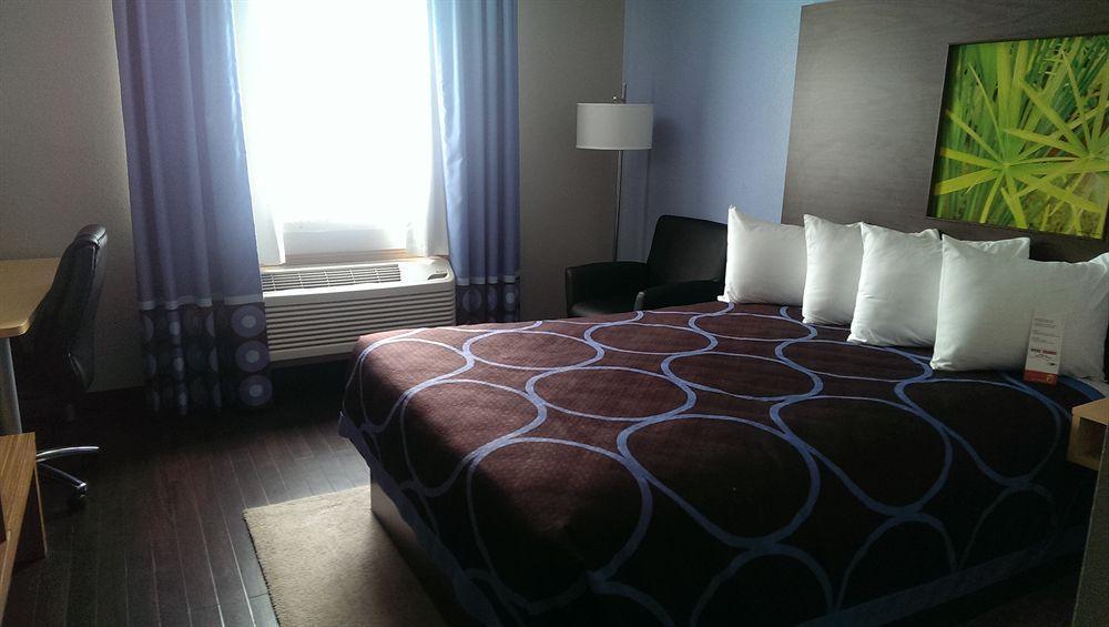 Super 8 By Wyndham Louisville Airport Ngoại thất bức ảnh